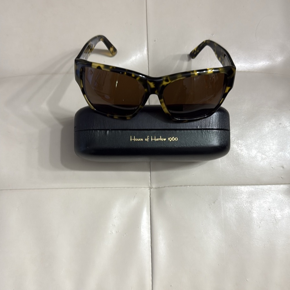 House of Harlow 1960 Tortoise Shell Sunglasses